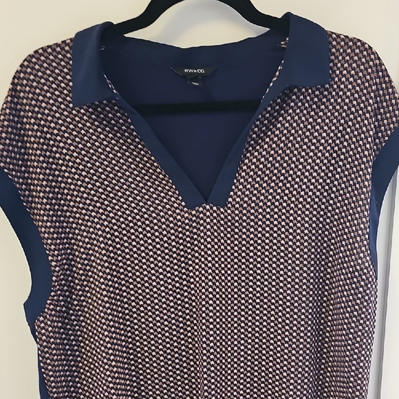 RW & CO Navy and Pink Top Size L - Picture 1 of 6
